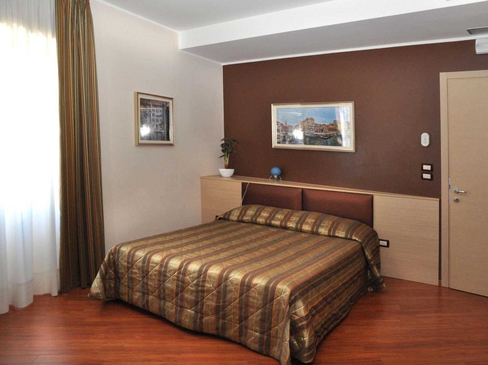 Dulcinea Hotel Múggia Zewnętrze zdjęcie